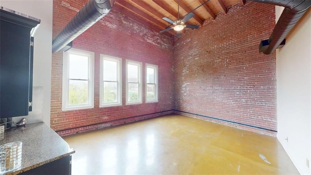 510 Delaware Street — photo 11