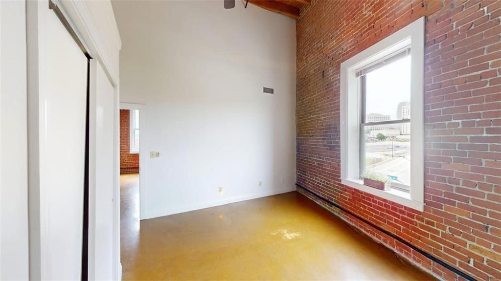 510 Delaware Street — photo 20