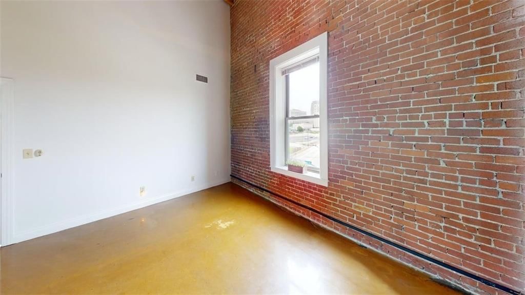 510 Delaware Street — photo 22