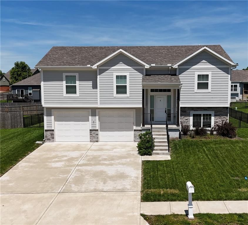 1807 Alpine Drive — photo 3