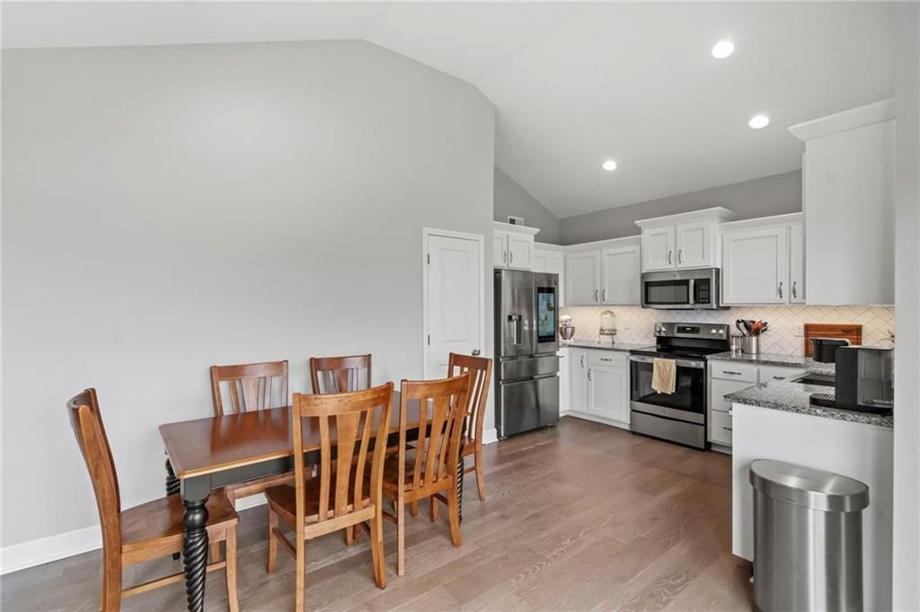 1807 Alpine Drive — photo 17