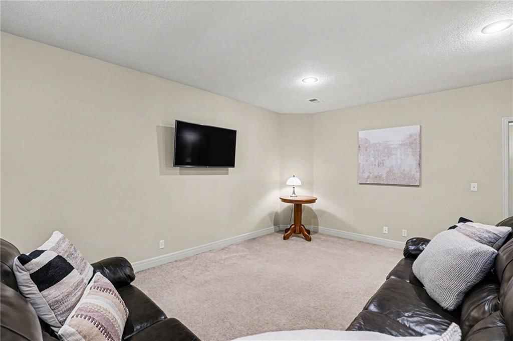 16416 Birch Street — photo 39