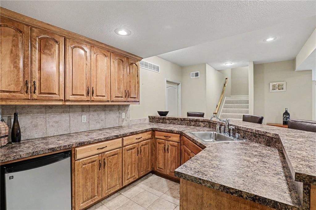 16416 Birch Street — photo 42