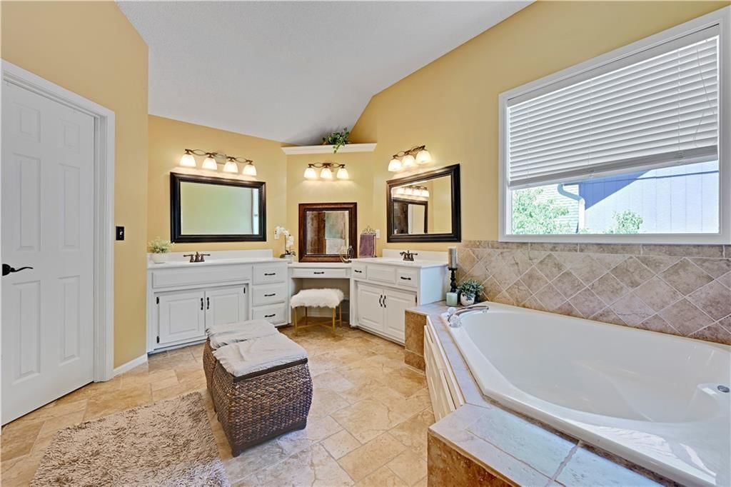 12141 S Rene Street — photo 32