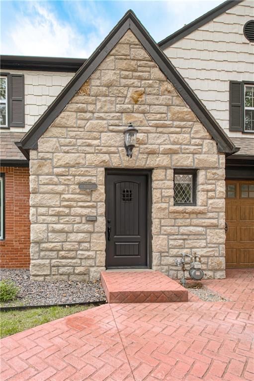 6110 WARD Parkway — photo 3