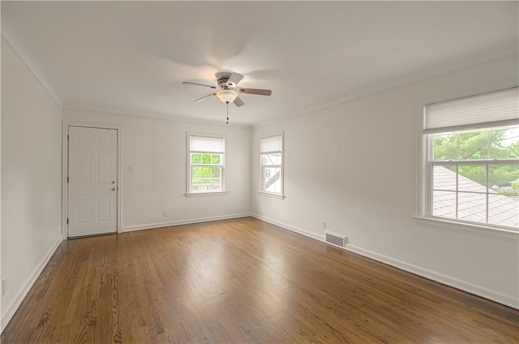 6110 WARD Parkway — photo 24