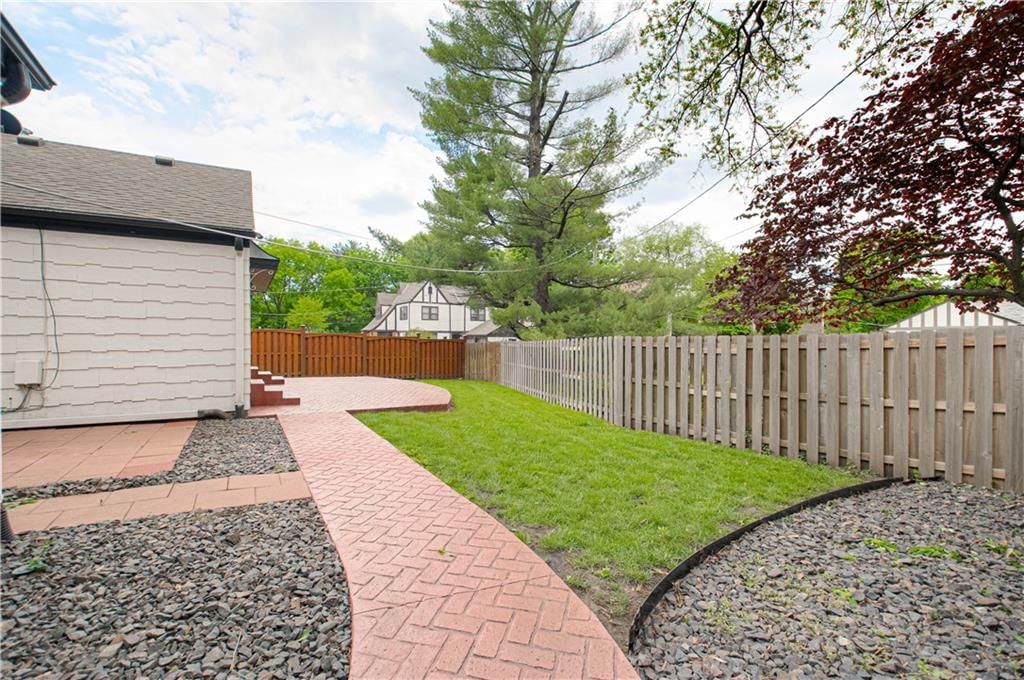 6110 WARD Parkway — photo 30