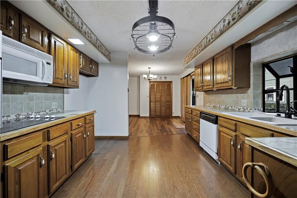 1136 Monroe Street — photo 12
