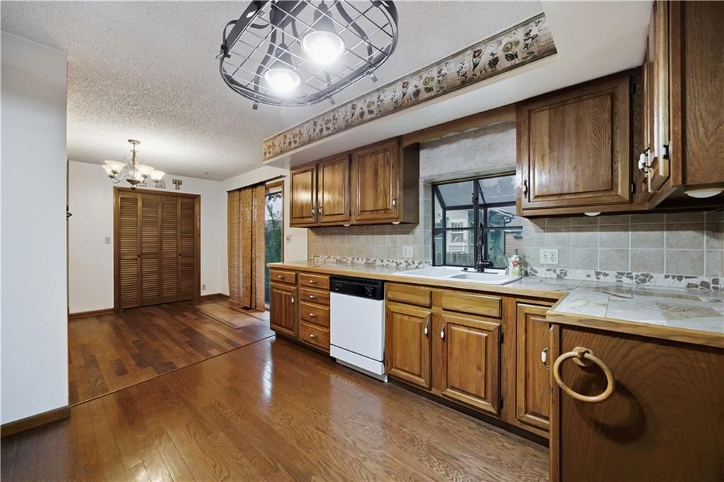 1136 Monroe Street — photo 13