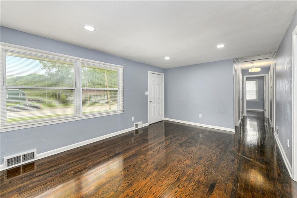 9805 E Gregory Boulevard — photo 4