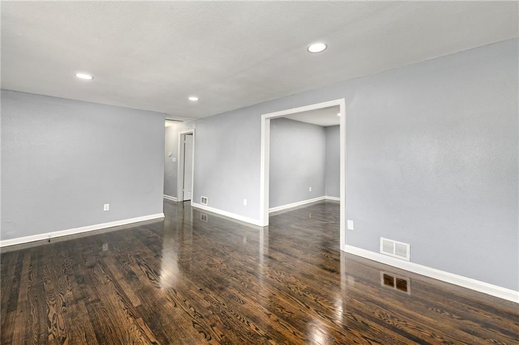 9805 E Gregory Boulevard — photo 5