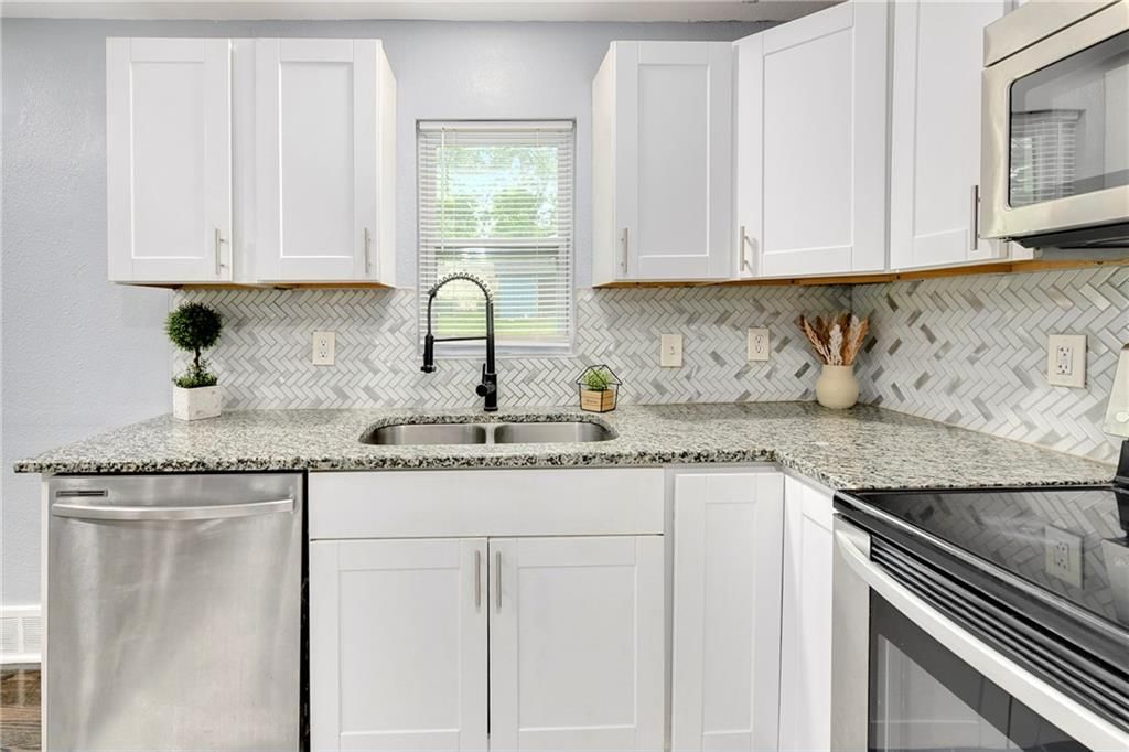 9805 E Gregory Boulevard — photo 10