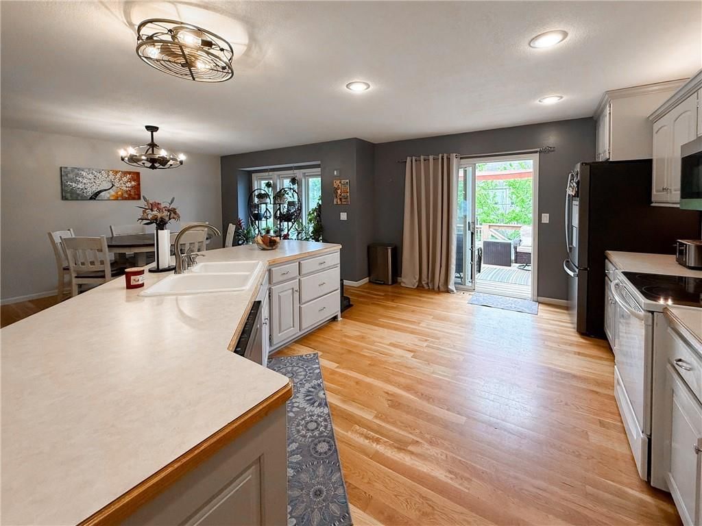 19205 E COLONY Court — photo 8