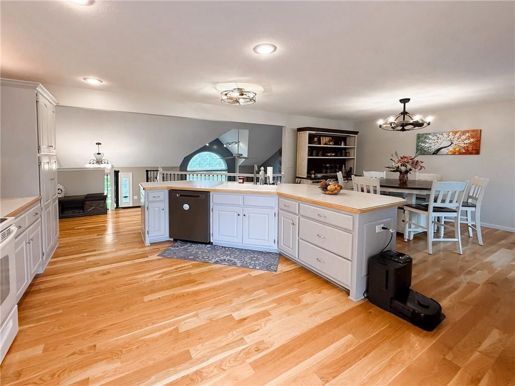 19205 E COLONY Court — photo 9