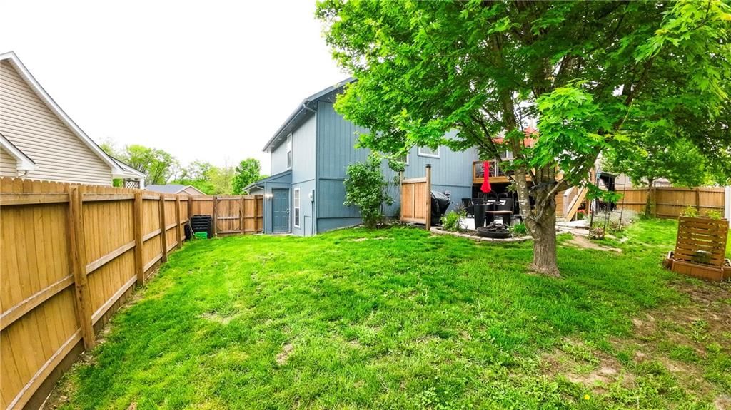 19205 E COLONY Court — photo 40
