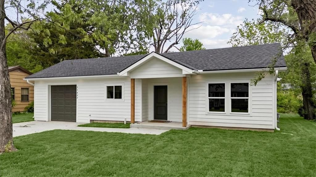 11407 Spruce Avenue — photo 4