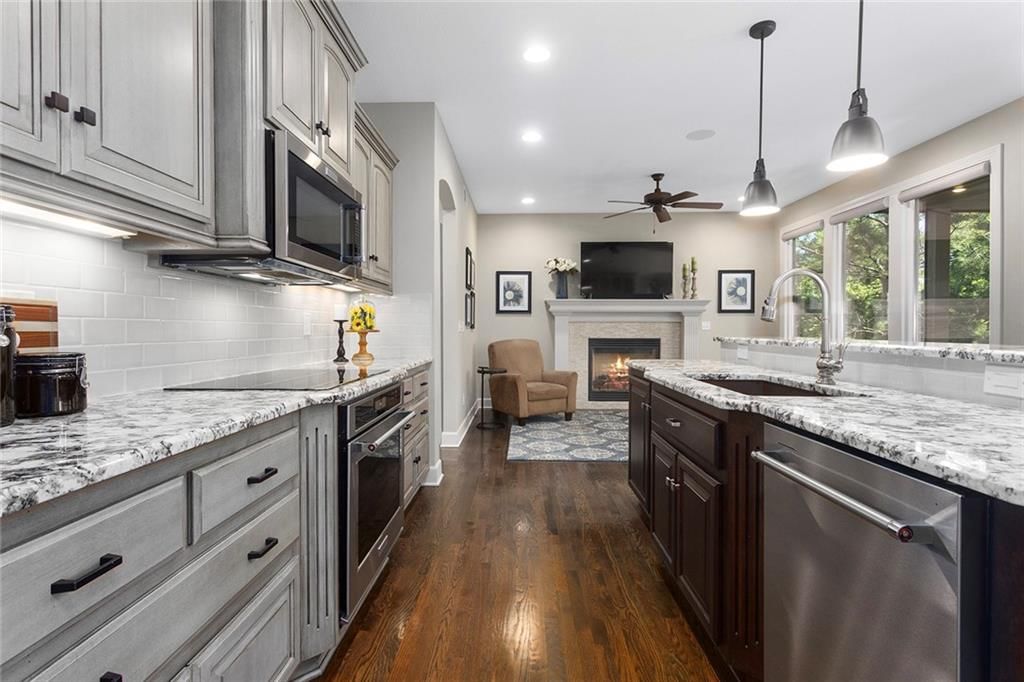 8915 N Lewis Avenue — photo 18