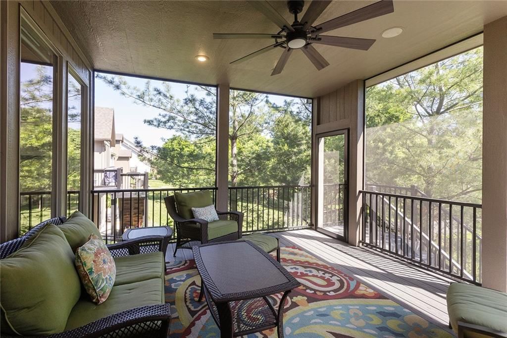 8915 N Lewis Avenue — photo 24