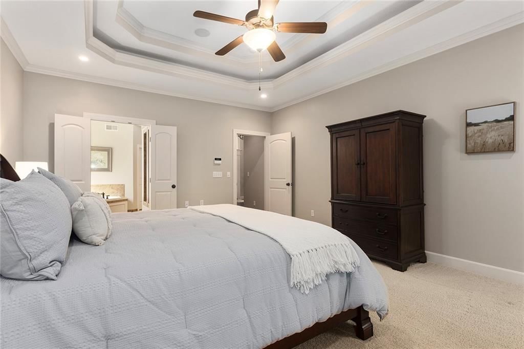 8915 N Lewis Avenue — photo 30