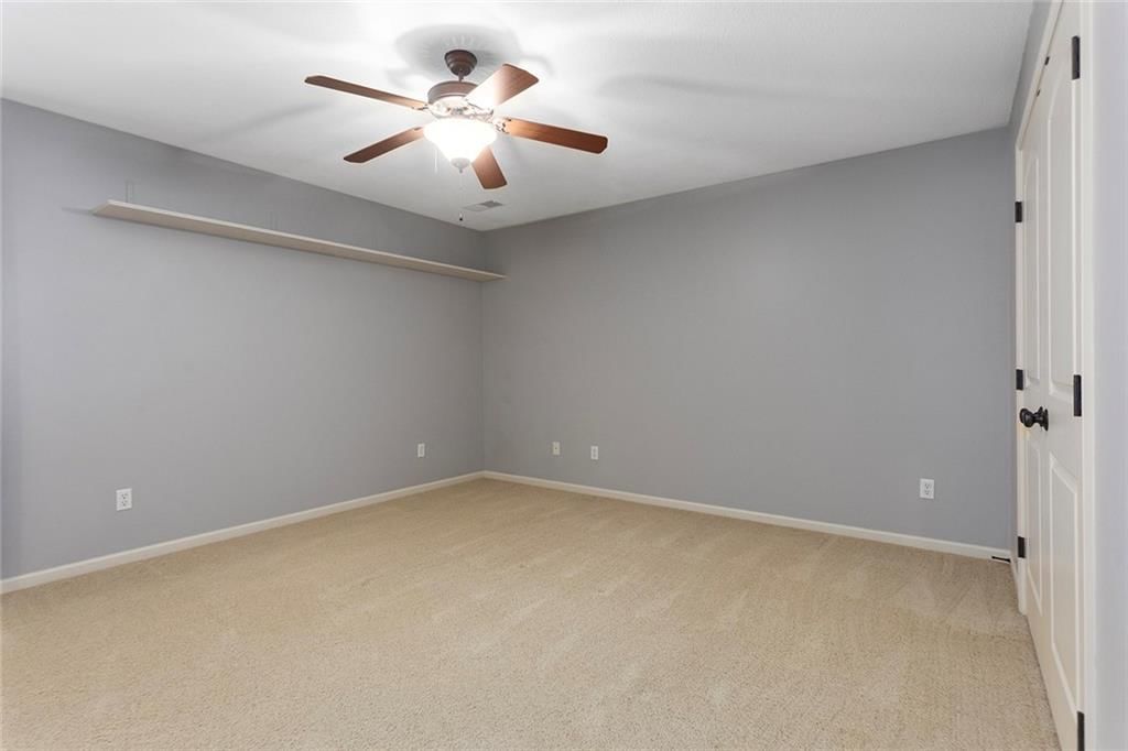 8915 N Lewis Avenue — photo 46