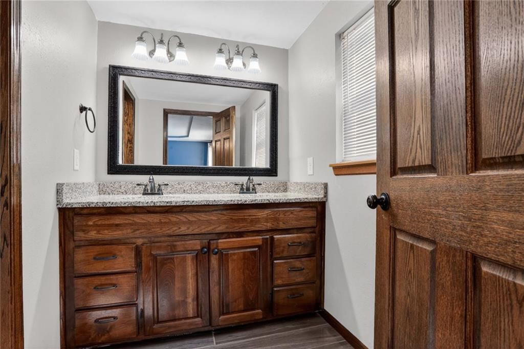 7417 N PARK Avenue — photo 14