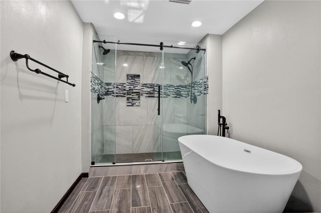 7417 N PARK Avenue — photo 15