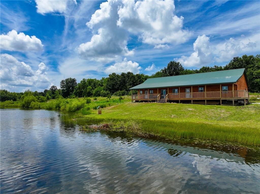 8638 SE 54 Highway, Collins, MO