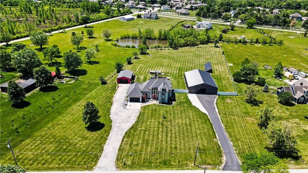 9330 Valley Garden Drive — photo 2