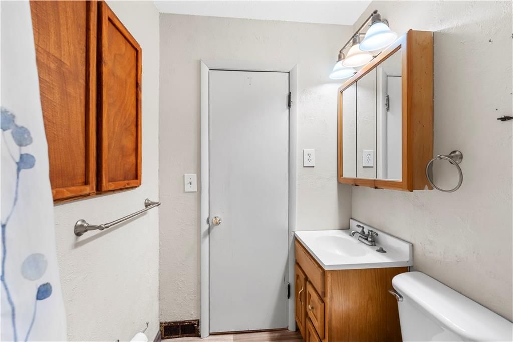 329 W Atlantic Street — photo 16