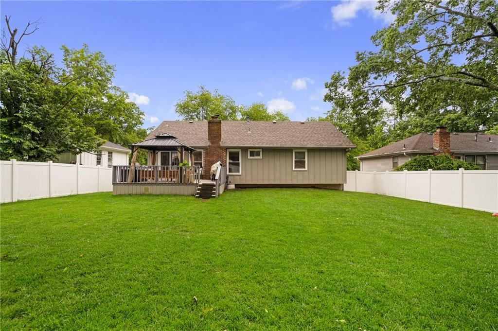 1920 E Jamestown Drive — photo 3
