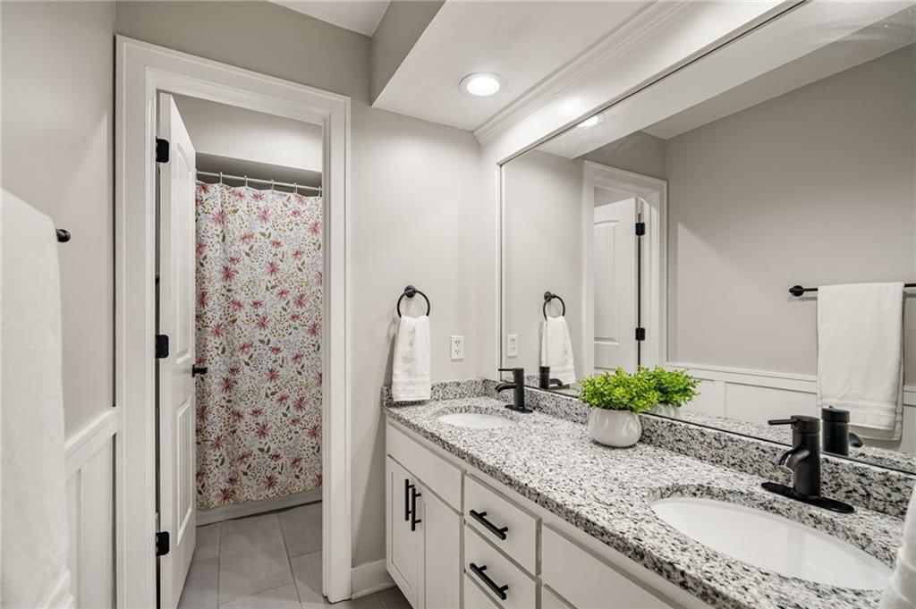 1920 E Jamestown Drive — photo 22