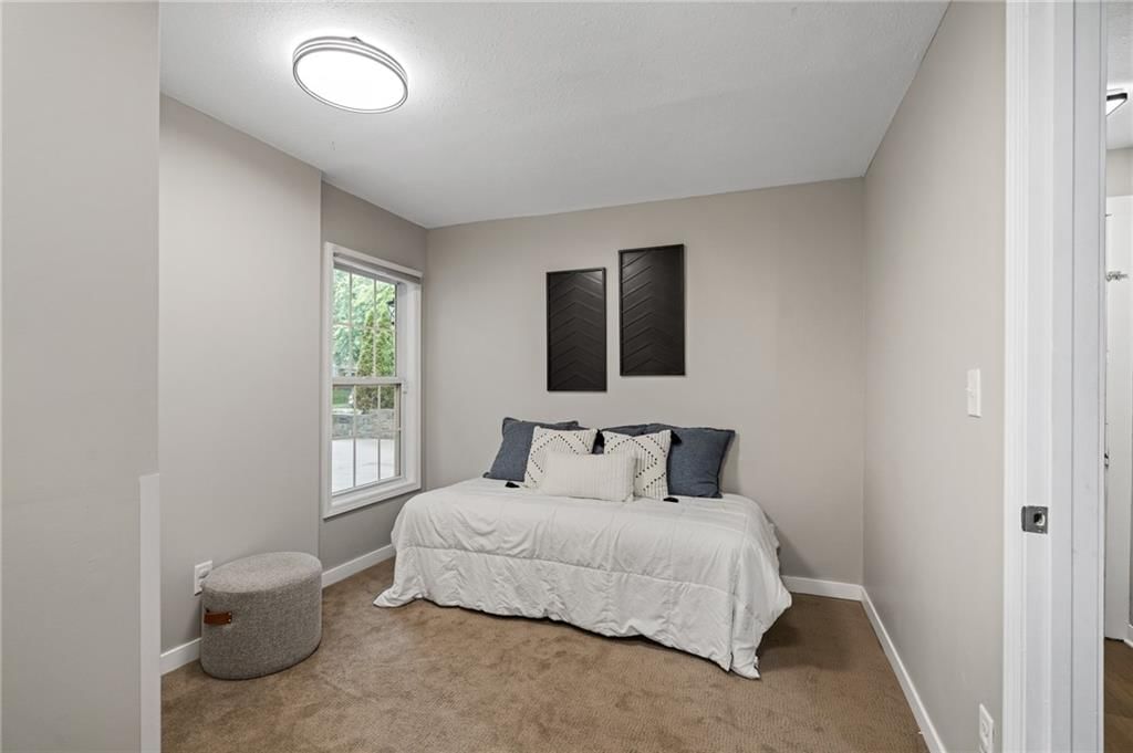 1920 E Jamestown Drive — photo 35