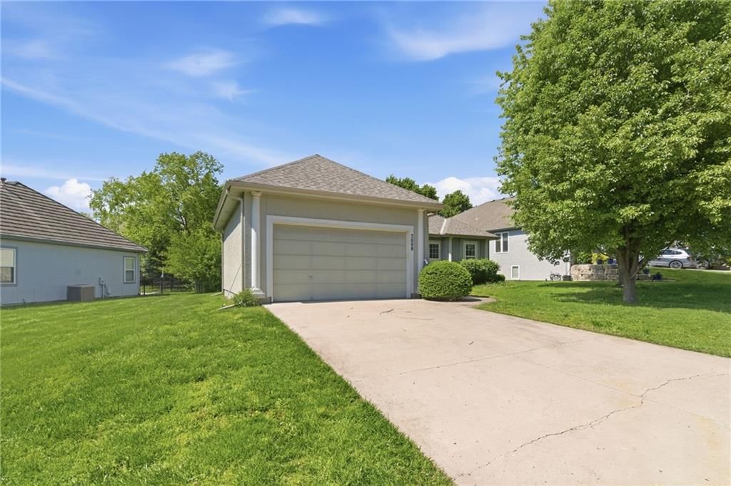 3008 SW 9TH Terrace, Lee's Summit, MO