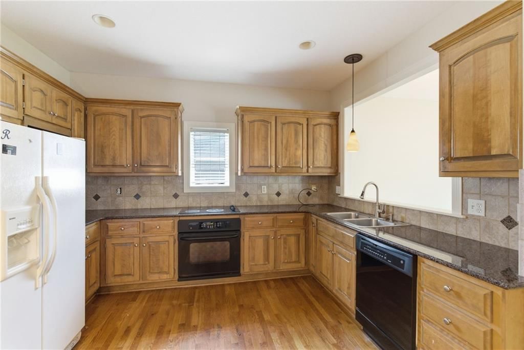 3008 SW 9TH Terrace — photo 13
