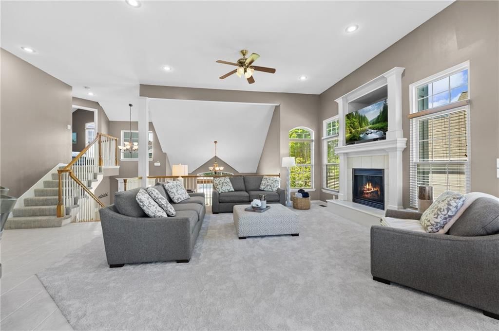 10137 THEDEN Circle — photo 3