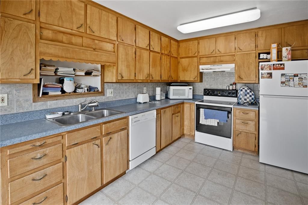 313 N College Street — photo 4