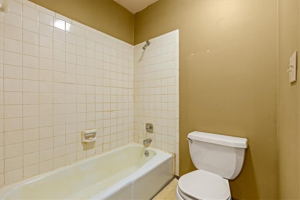 8300 Grant Avenue — photo 17