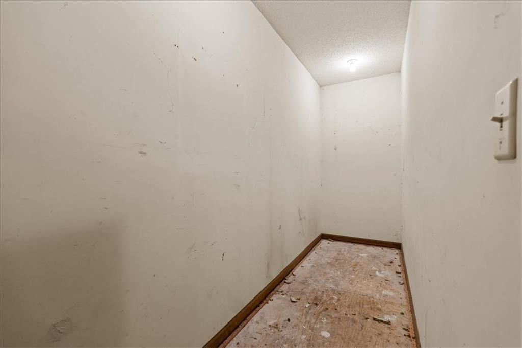 8300 Grant Avenue — photo 23