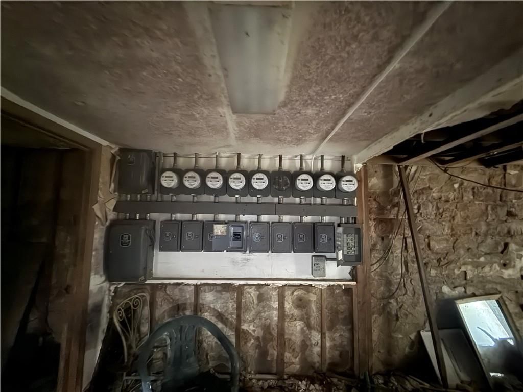 414 E Cedar Street — photo 12