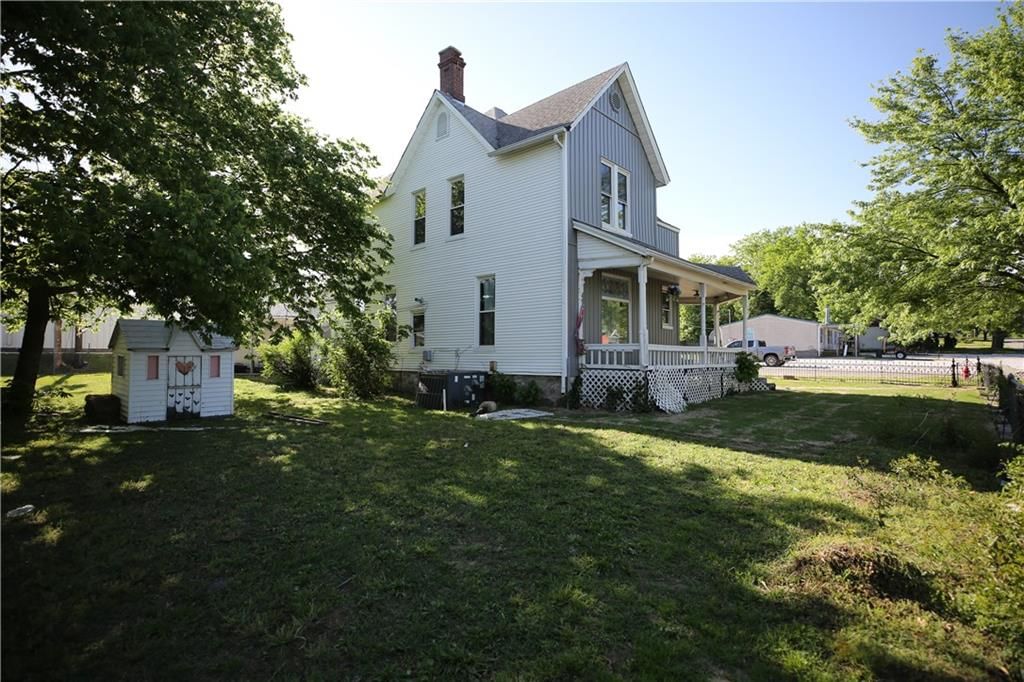821 Short Street — photo 2