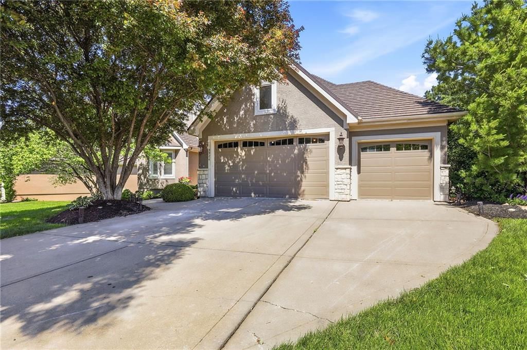 9926 FOUNTAIN Circle — photo 2