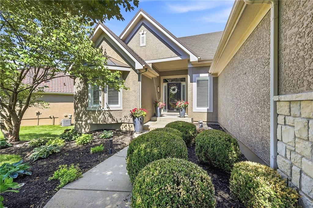 9926 FOUNTAIN Circle — photo 4