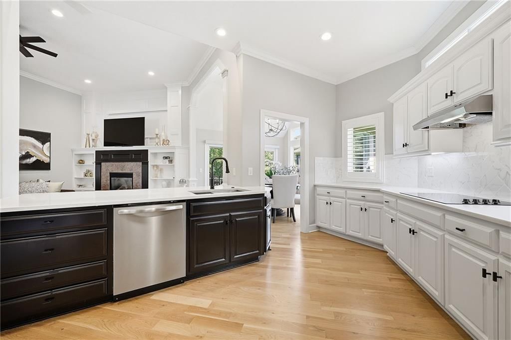 9926 FOUNTAIN Circle — photo 18