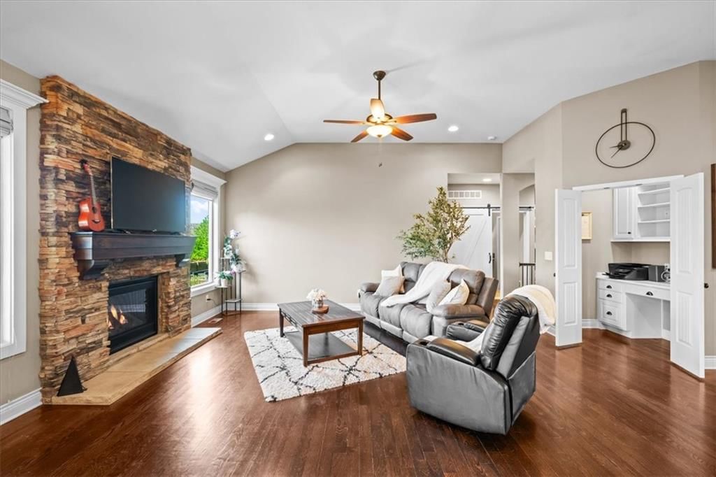19421 W 200th Terrace — photo 13