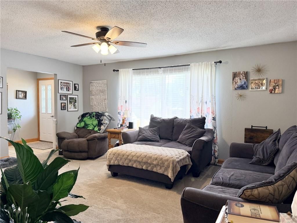 1809 Hillcrest Drive — photo 8