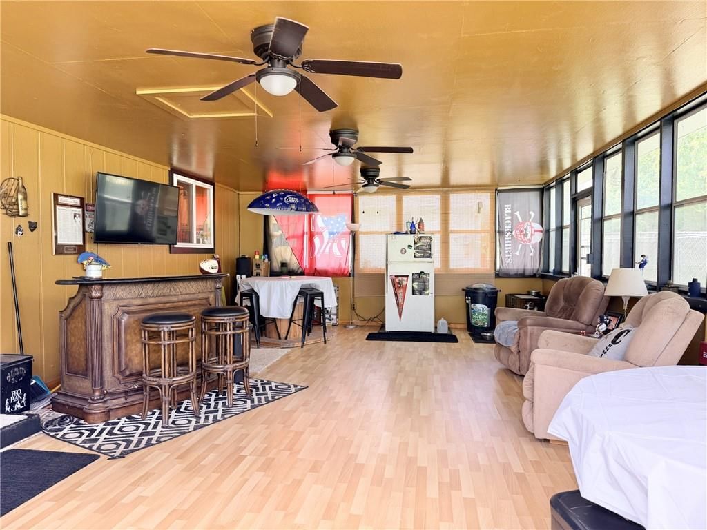 1809 Hillcrest Drive — photo 23