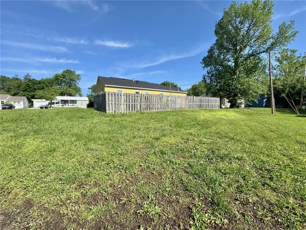 405 10th Terrace — photo 3