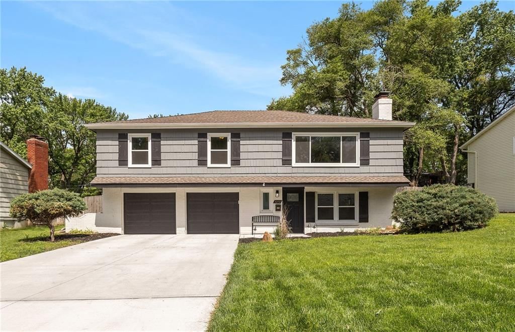 9248 Wedd Drive, Overland Park, KS