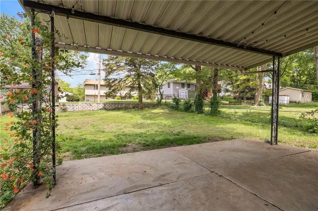 9248 Wedd Drive — photo 28