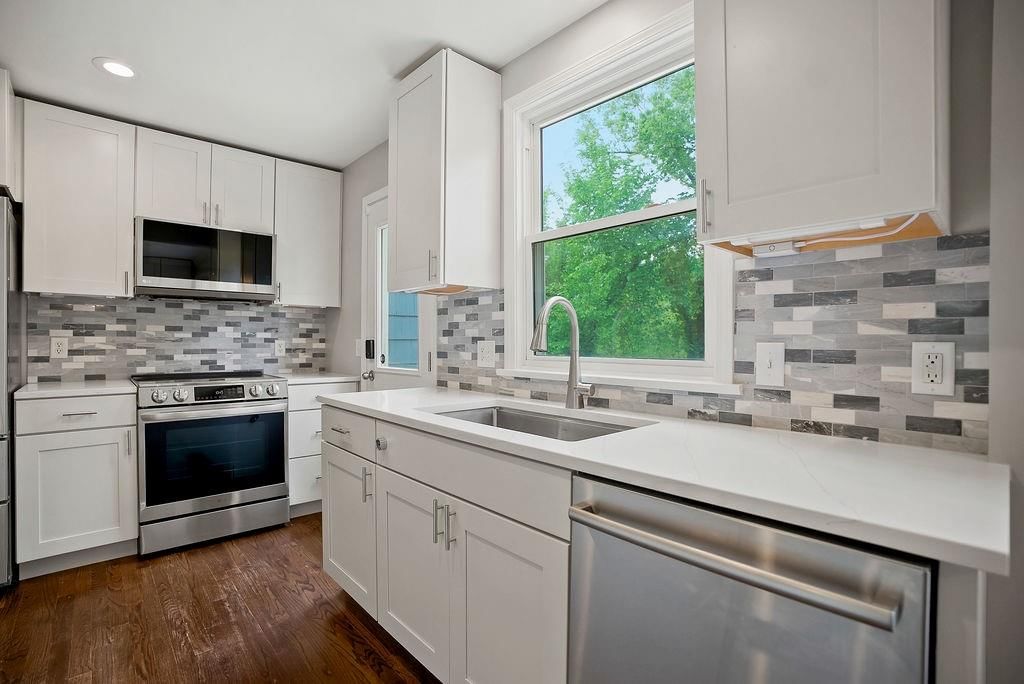 5826 FONTANA Drive — photo 10